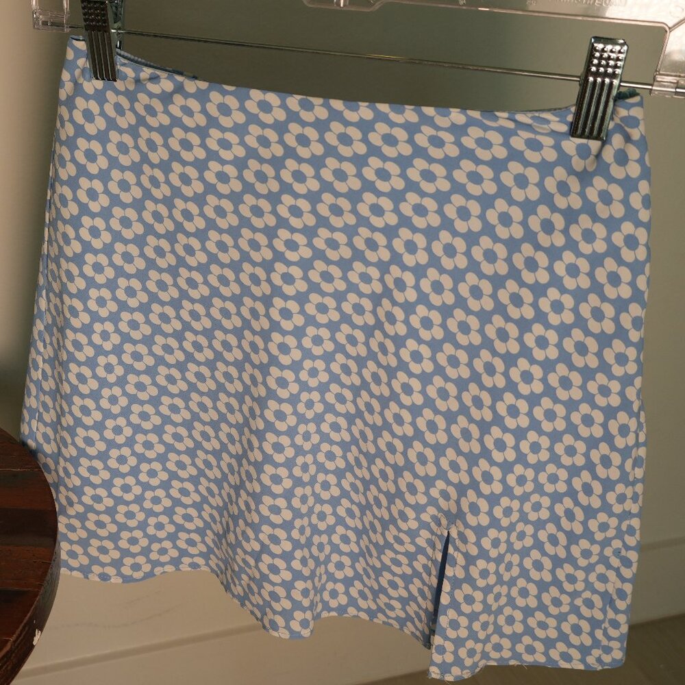 Cotton Candy LA: Blue and White Floral Skort - Size XS